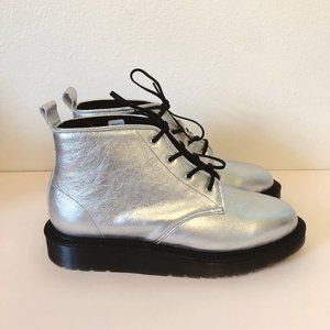 NWT Dr. Martens Leather Air Cushion Sole Boot